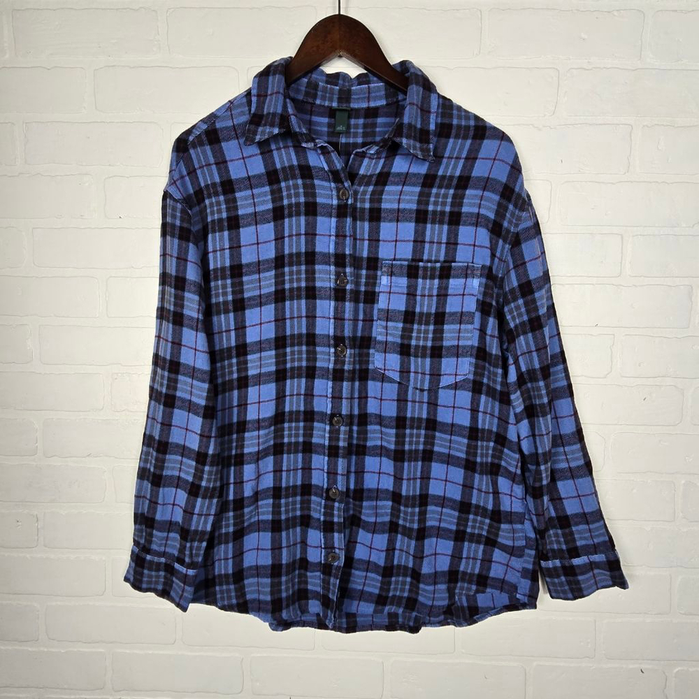 Wild Fable Blue Flannel Button down Shirt Size Medium